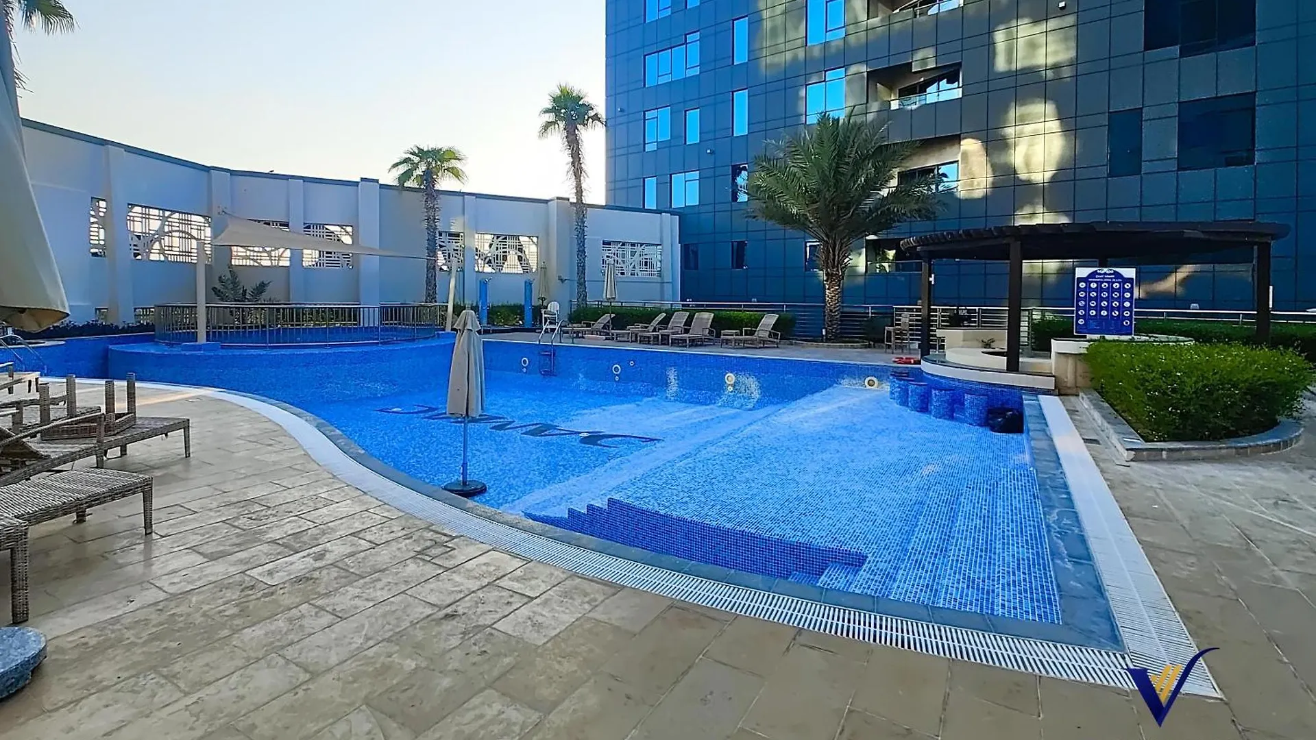 Elegant Studio Getaway, Central Business Bay, Dubai