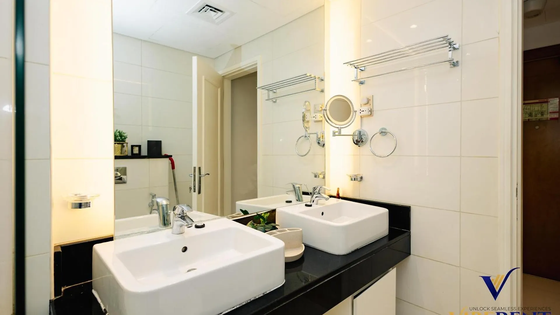 Elegant Studio Getaway, Central Business Bay, Dubai Apartment